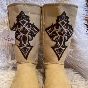 New Penelope Wildberry Boots